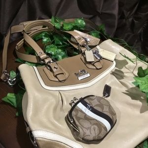 Buttery Coach Bag limited edition + wallet